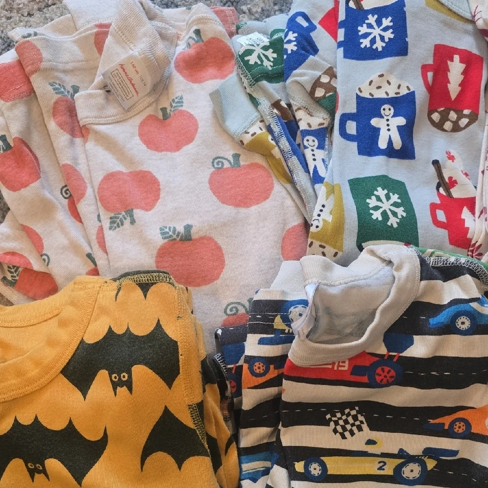 Hanna Andersson Kids Pajamas - Multi Color Holiday & Pattern Sleep Set - Picture 2 of 3